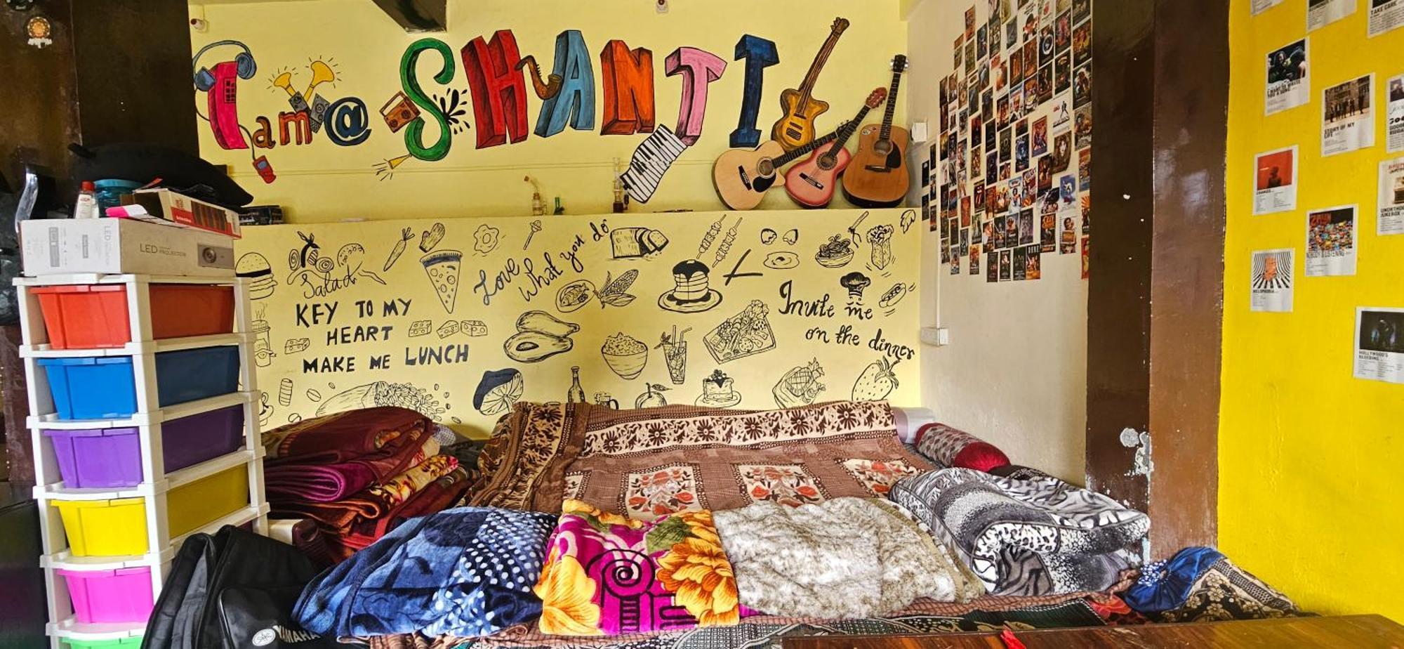 Shanti Cafe & Hostels Kasol Exterior foto