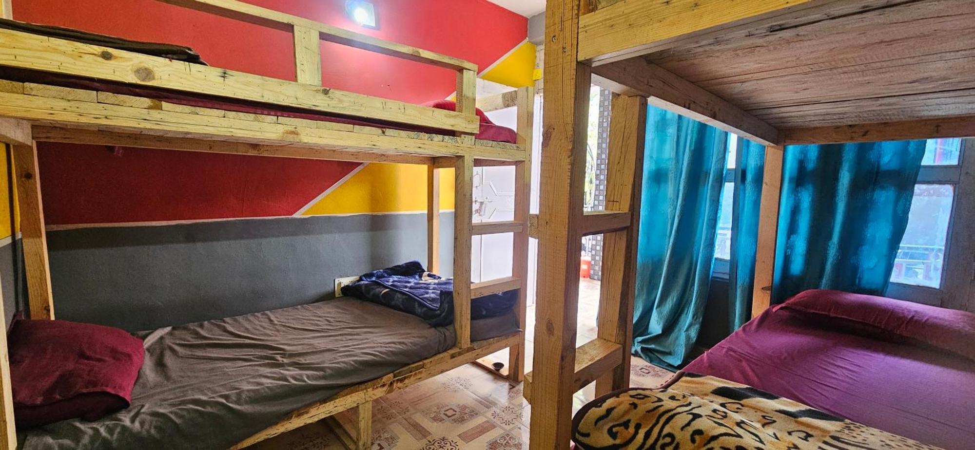 Shanti Cafe & Hostels Kasol Exterior foto