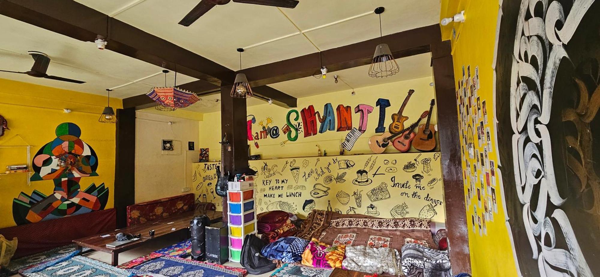 Shanti Cafe & Hostels Kasol Exterior foto